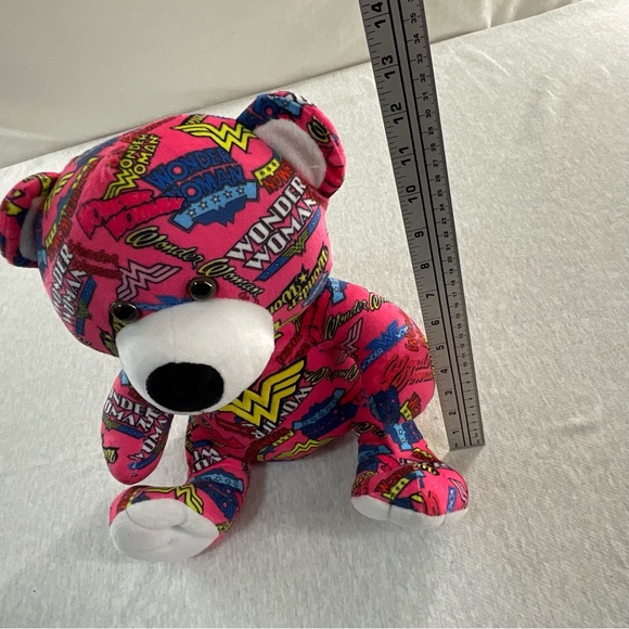 SIX FLAGS JUSTICE LEAGUE WONDER WOMAN TEDDY BEAR/PLUSH DC COMICS PINK AND MULTI - Picture 13 of 13